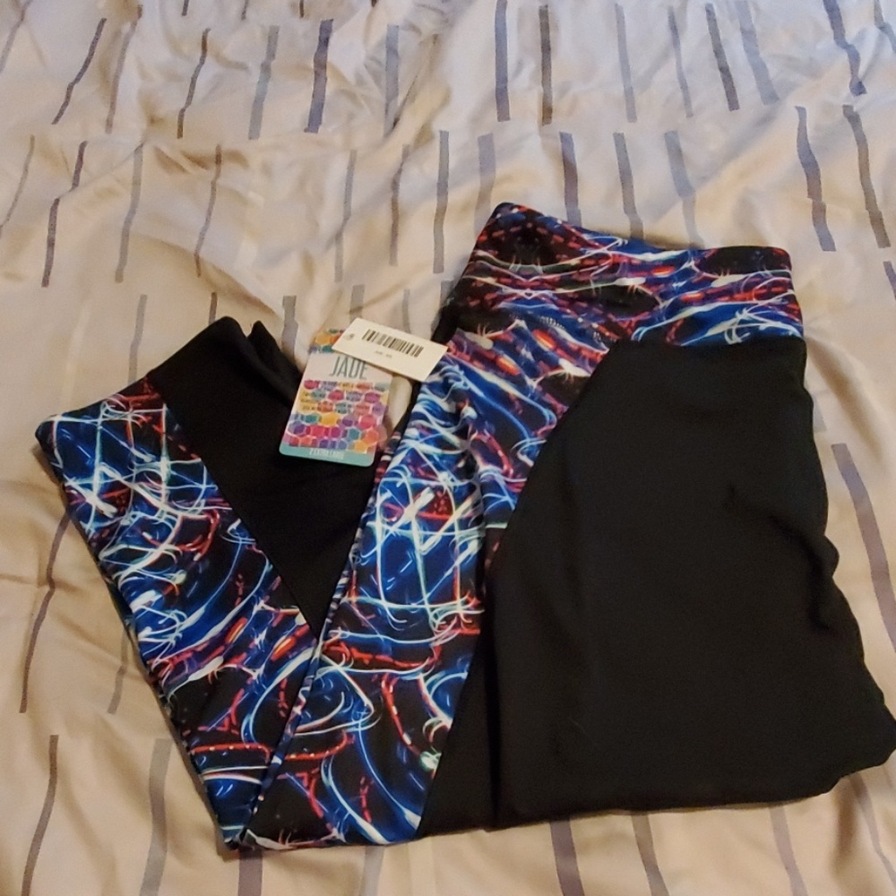 NWT Lularoe Jade Capri